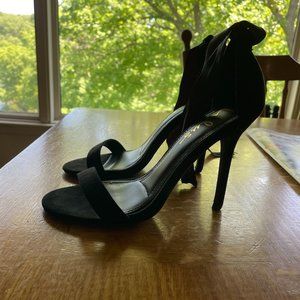 Lulus Black Suede Heels